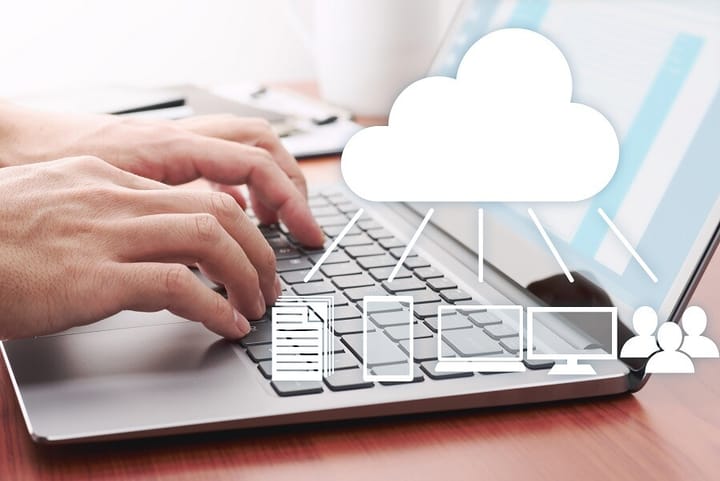 How to achieve the best of both worlds with a Hybrid DaaS Strategy - Course Monster Blog